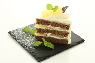 洋梨のショートケーキ