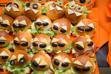 Obraz premium horizontal image with detail of the preparation of some desserts decorated with chocolate cream