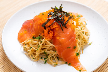 spaghetti with smoked salmon and shrimp egg