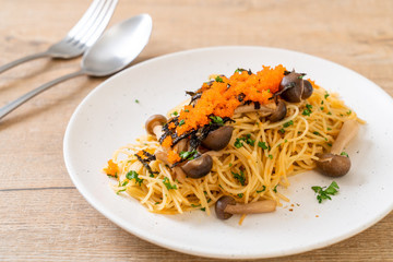 spaghetti with mushrooms, shrimp egg and seaweed