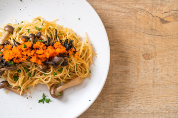 spaghetti with mushrooms, shrimp egg and seaweed