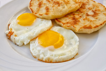 fried egg with toast