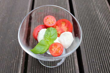 Mozzarella - Tomate - Basilikum