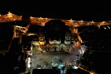 Cadiz von oben bei Nacht