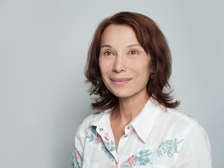 Mid adult woman smiling, portrait