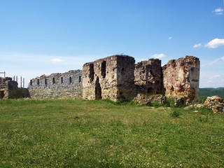 Fototapeta na wymiar Pnivsky castle, Yaremche