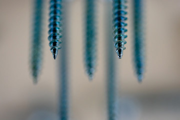 Screws with depth of feild
