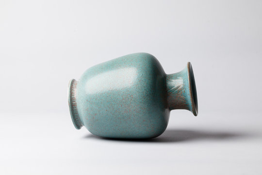 Midcentury vase lying down