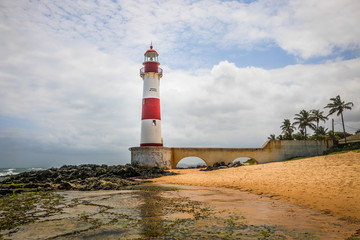 Fototapeta na wymiar Farol de Itapuã Bahia