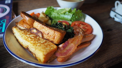 french toast and breakfast