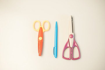 Colored stationery set with scissors