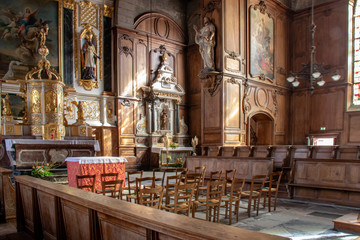 Fototapeta premium Fougères . Autel de l'église Saint Sulpice. Ilie et Vilaine. Bretagne 