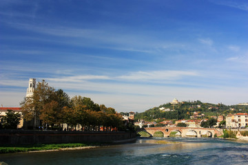 Fototapeta na wymiar Embankment in the city of Verona