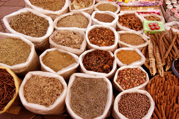 HERBS AND SPICES IN MOROCCAN MARKET