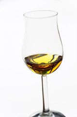Whiskyglas mit Whisky