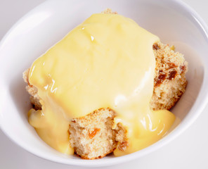 SPOTTED DICK PUDDING WITH CUSTARD