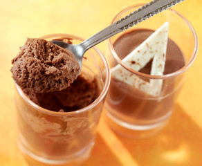 CHOCOLATE MOUSSE DESSERT