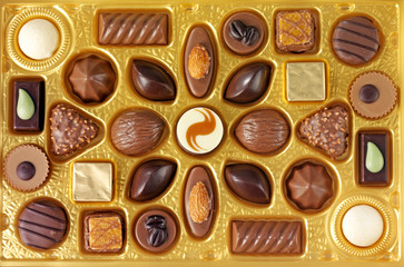 SELECTION OF SWISS CHOCOLATES