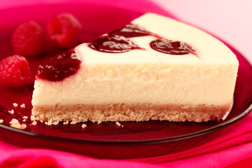 RASPBERRY CHEESCAKE