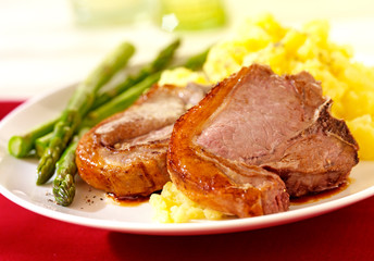 LAMB CHOPS WITH ASPARAGUS AND MASH