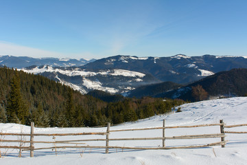 Fototapeta na wymiar Winter sunny day in the mountains