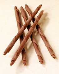 DARK CHOCOLATE CURLS OR TUBES