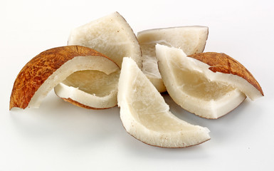 DRIED COPRA PIECES