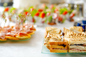 salad with tomatoes and feta cheese