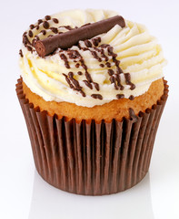CHOCOLATE CREAM CUPCAKE
