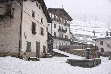 paese inverno antico 