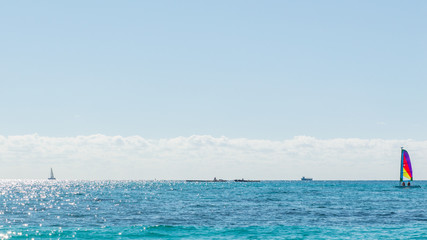 Obraz premium Sailing on the open Ocean