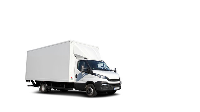 Freigestellter Transporter mit Bodenschatten und wei&szlig;en Hintergrund  