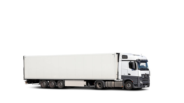 Freigestellter LKW mit Bodenschatten und wei&szlig;em Hintergrund