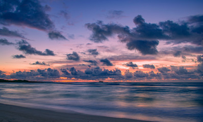 Fototapeta na wymiar Colorful Tropical Island Sunrise 