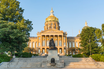 Iowa State Capitol Building - obrazy, fototapety, plakaty