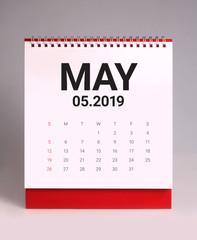 Simple desk calendar 2019 - May