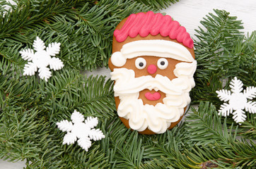 Nikolaus Lebkuchen mit Weihnachtsdekoration