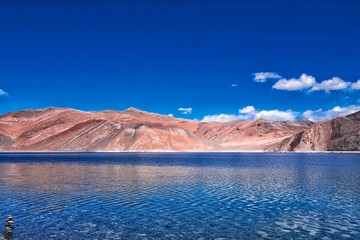 Fototapeta na wymiar Pangong lake in Leh, India