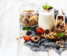 healthy breakfast, yogurt and granola
