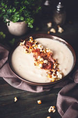 Soupe de Chou-Fleur, Popcorn au Curry, Jambon Speck