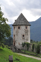 Torre circolare del Castello di Pergine