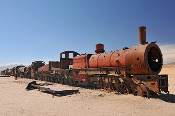 Fototapeta na wymiar The Great Train Graveyard, train cemetery, and one of the major tourist attractions of the Uyuni area in Bolivia.