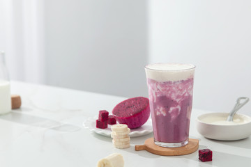 Pitaya banana milk tea