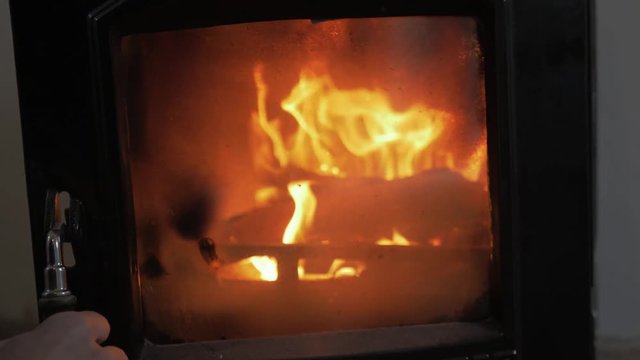 Opening stove door SLOW MOTION