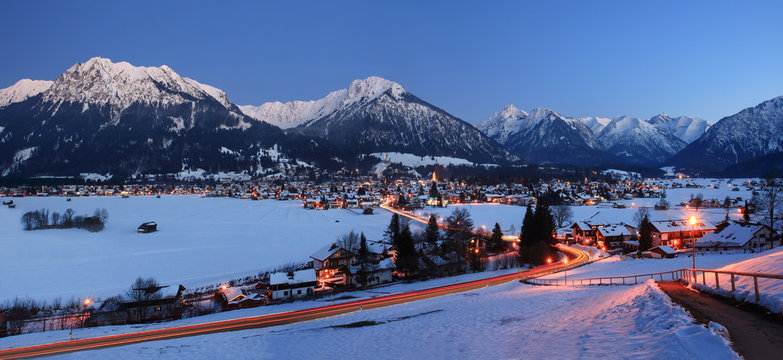 Abends in Oberstdorf, Deutschland