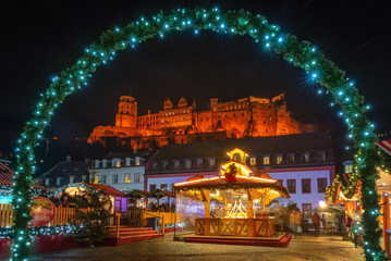 Heidelberger Weihnachtsmarkt und Schloss