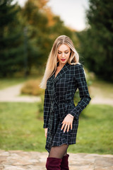 Obraz premium beautiful girl outdoors portrait business woman