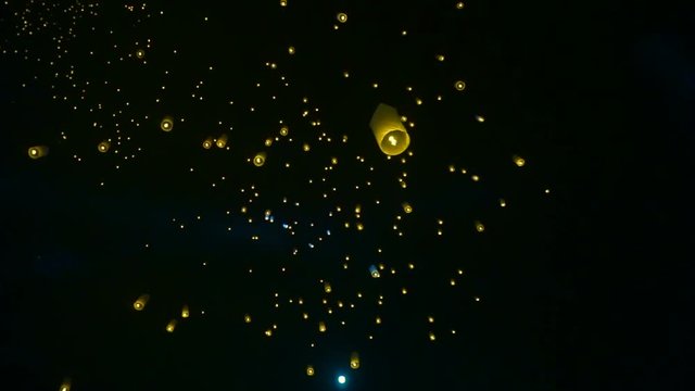Chiang Mai, Thailand Loy Krathong Yi Peng festival, mass lantern release HD
