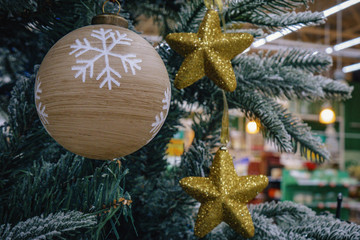 christmas tree with balls