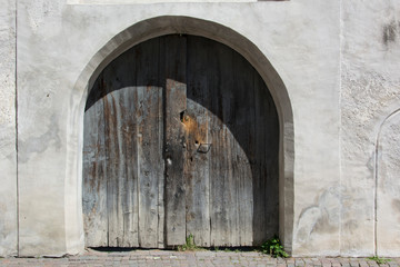 Fototapeta na wymiar Porta di legno